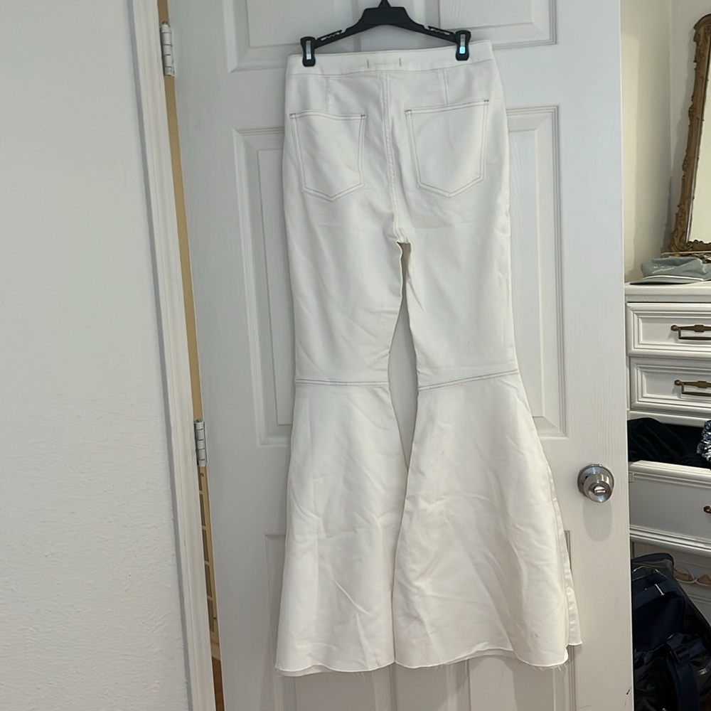 Free People White Flare Jeans - Picture 3 of 5